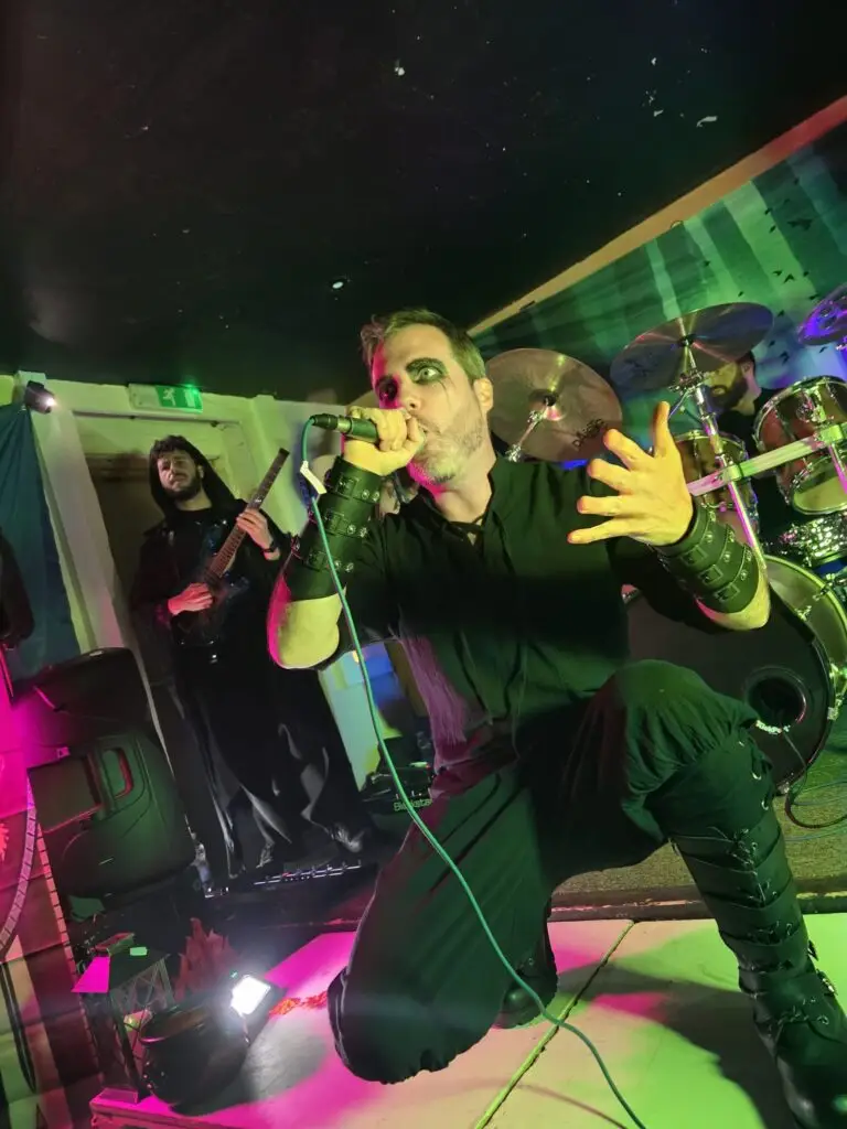 98f9e0f8-c676-459e-ae77-e602cf67e127